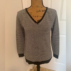 LOFT sweater. Great condition. Dress up or down